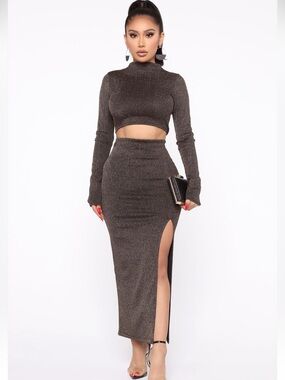 Fashion Nova Matching Top and Skirt Set - Metallic Brown Ribbed Fabric